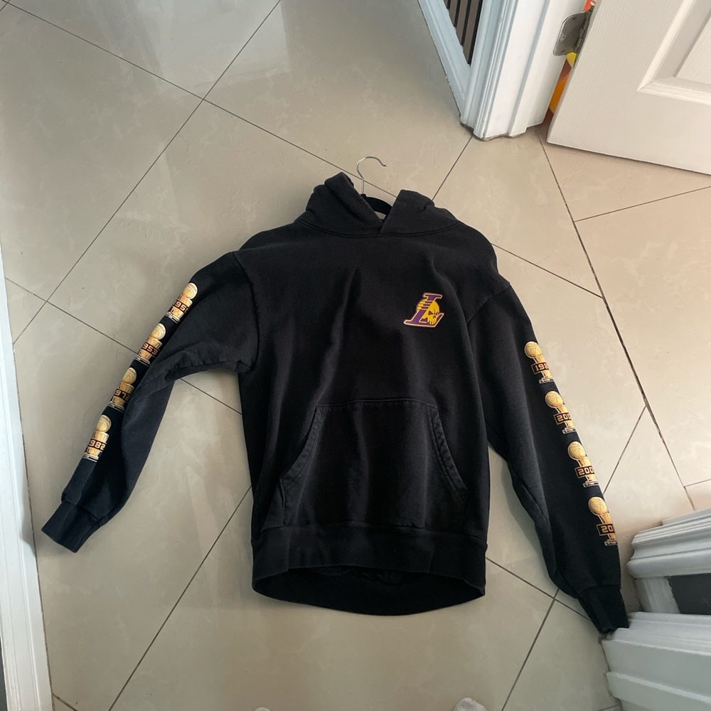 Lakers medium hoodie